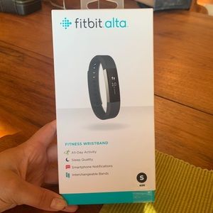 Fitbit Alta black/black size small NIB